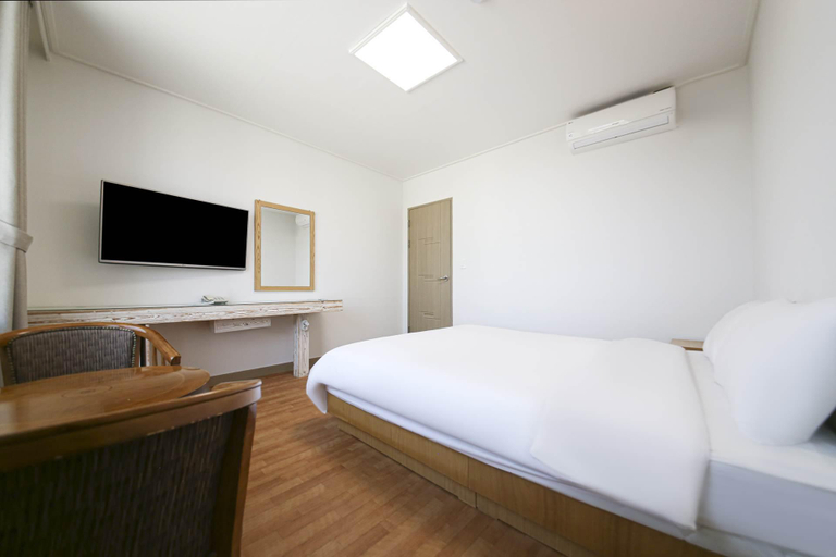 Bedroom 3, Sokcho Haemaji, Goseong