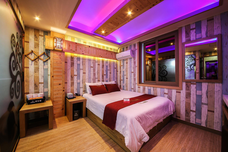 Bedroom 4, Jinju Comma Self check-in Motel, Jinju