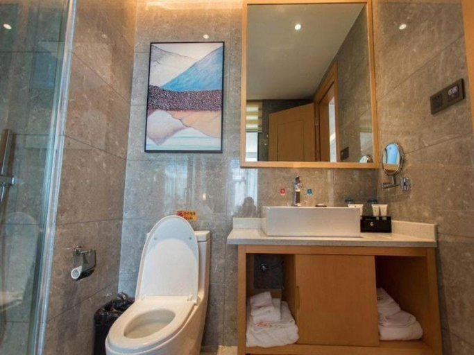 Bathroom 3, GreenTree Eastern Hotel Yunnan Shangri-La Yangtang Road, Dêqên Tibetan