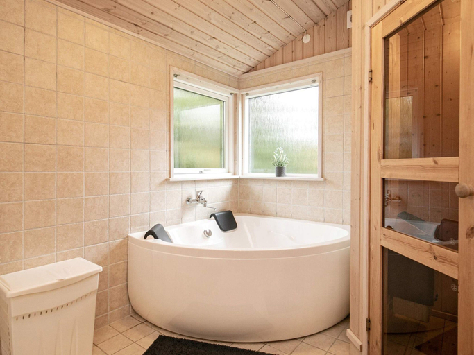 Bathroom 3, 8 Person Holiday Home in Albaek, Frederikshavn