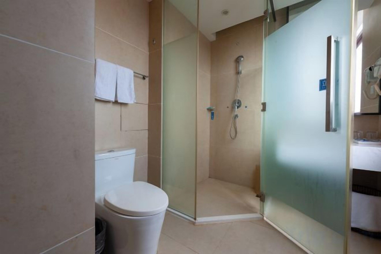 Bathroom 3, Blue Peninsula Hotel, Xiamen