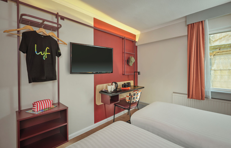 Bedroom 3, Mercure Glasgow City Hotel, Glasgow