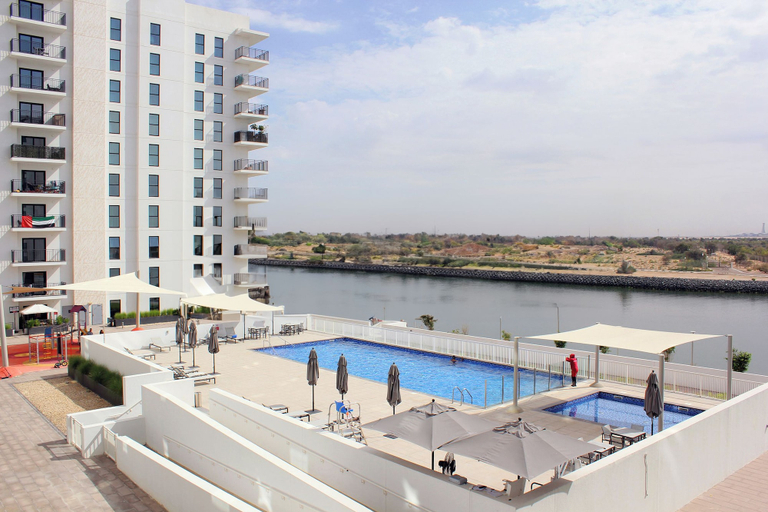 Sport & Beauty, Bloomfields Spacious 1Br Water's Edge, Yas Island