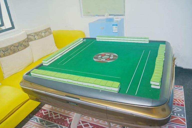 Others 3, Mr. Peng Inn, Shenzhen