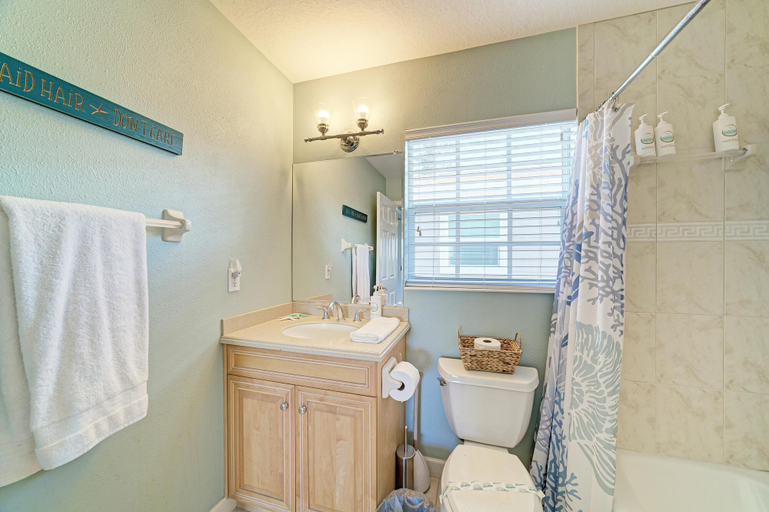 Bathroom 5, Kickback Cabana managed by Beach Retreats, Manatee