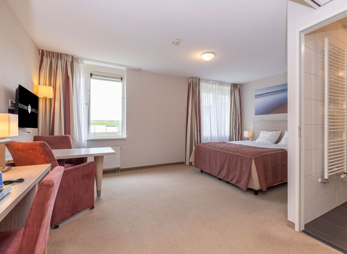 Bedroom 3, Fletcher Wellness-Hotel Kamperduinen, Noord-Beveland