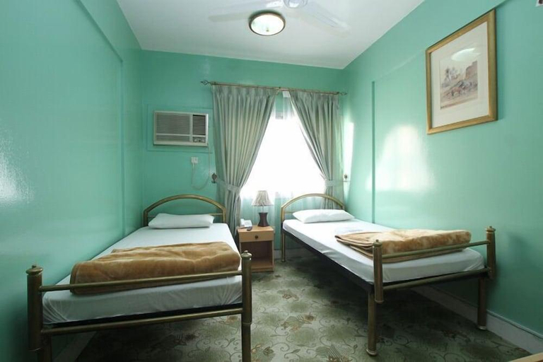 Bedroom 5, Zaineast Hotel, Dubai