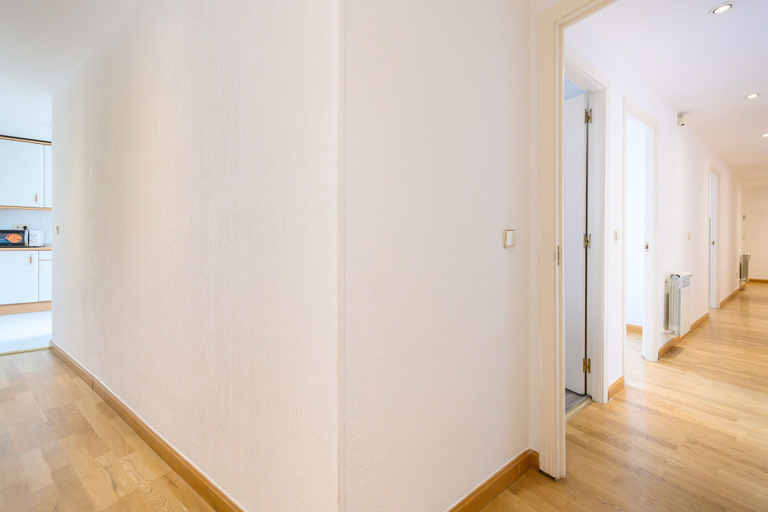 Others 3, M Fer55d Amplio Piso 3 Dormitorios en Moncloa, Madrid