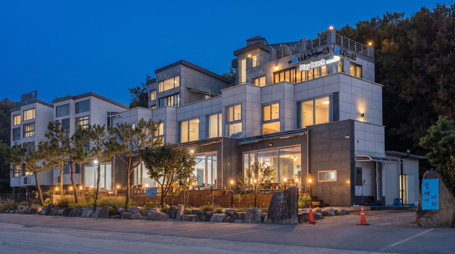 Exterior & Views 2, Pohang Playbeach Poolvilla, Pohang