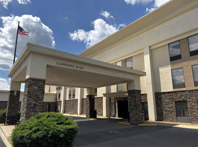 Exterior & Views 1, Hampton Inn Kent/Akron Area, Portage