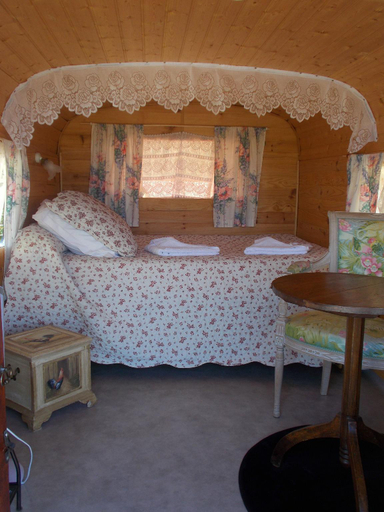 Bedroom 4, Le Clos des Epinettes, Loir-et-Cher