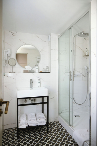 Bathroom 3, Hôtel des Comédies, Paris