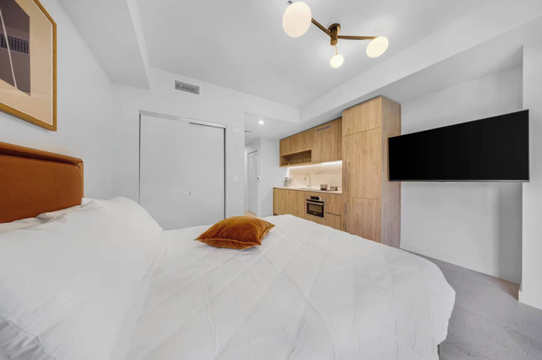 Others 4, The Crosby Hotel World Center, Miami-Dade