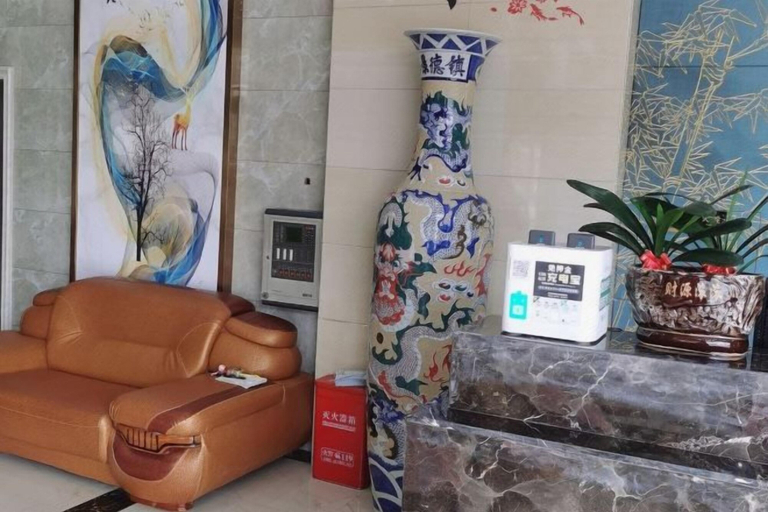 Others 5, He Yue Meng Jing Hotel, Jiujiang