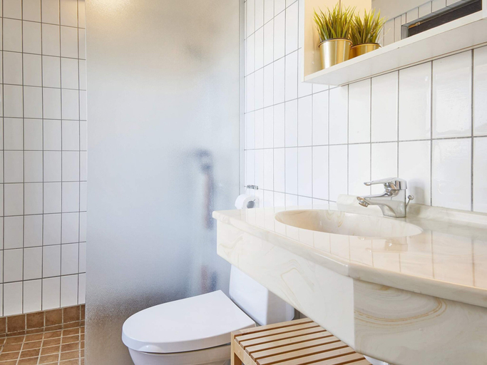 Bathroom 3, 5 Person Holiday Park Home in Gudhjem, Bornholm