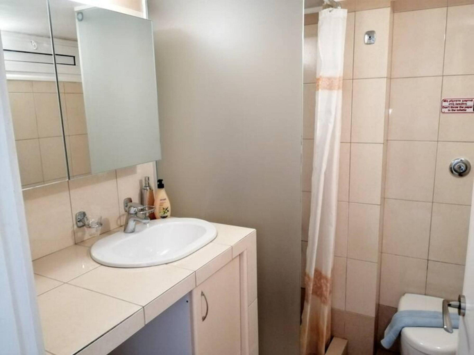 Bathroom 4, Elegant Apartment in Acropolis With Roof Garden, Attica