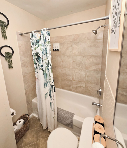 Bathroom 4, Family House with Httb Playgr BBQ Firept, Division No. 6