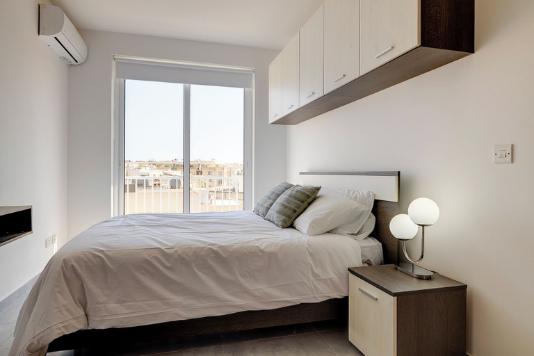 Others 3, Stunning 2BR Holiday Penthouse in Central Sliema