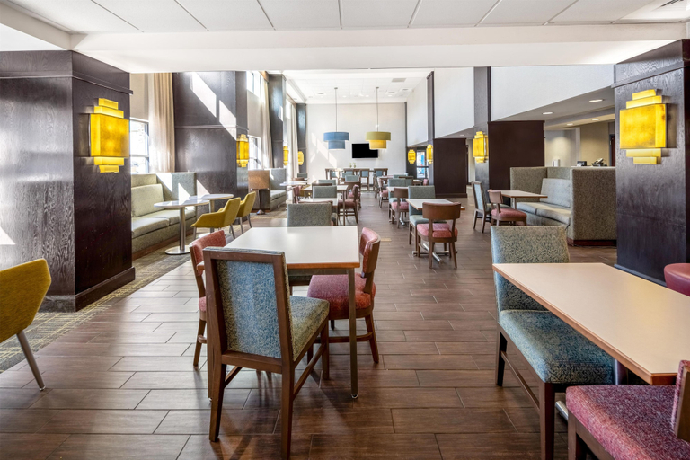 Food & Drinks 5, Hampton Inn & Suites Camp Springs/Andrews AFB, Prince George's