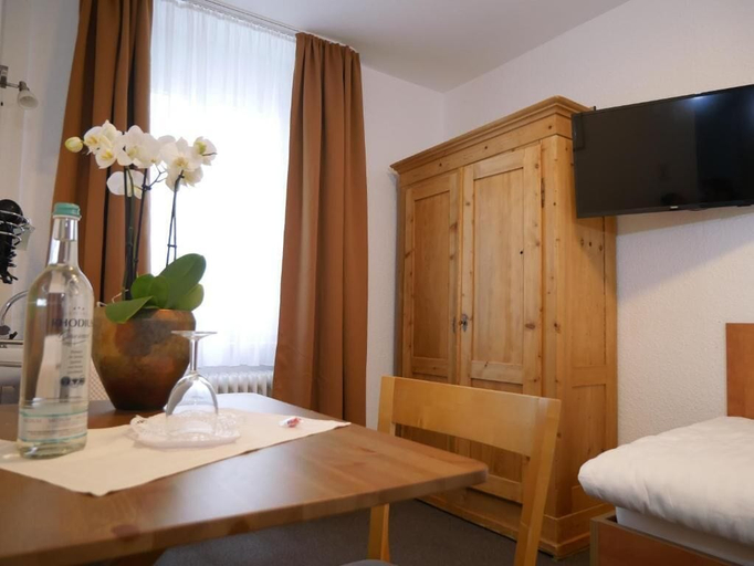 Bedroom 3, Pension Helma, Ahrweiler