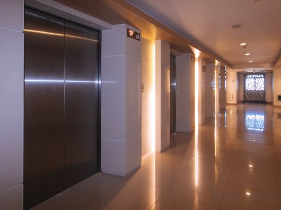 Others 3, SMDC Breeze Residences by RedDoorz, Pasay City