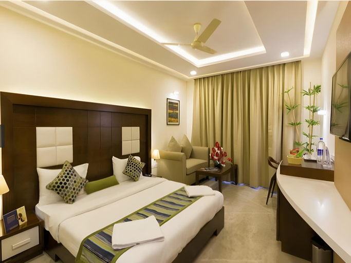 Bedroom 4, Suvarna Inn, Bangalore