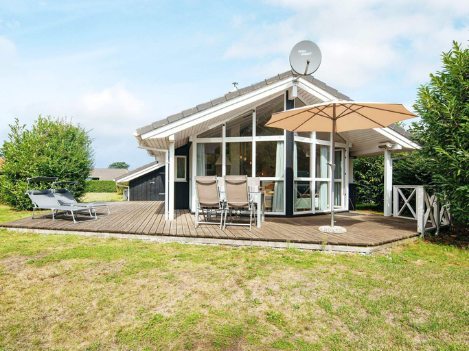 Exterior & Views, Holiday Home in Groemitz, Ostholstein