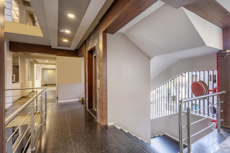 Public Area 3, Treebo Shree Sai Suites - 2km from Mahalaxmi Temple, Kolhapur