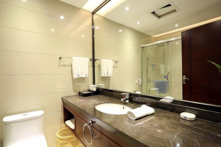 Bathroom 4, International Academic Exchange Center (Yuntang Campus Hotel, CSUST), Changsha