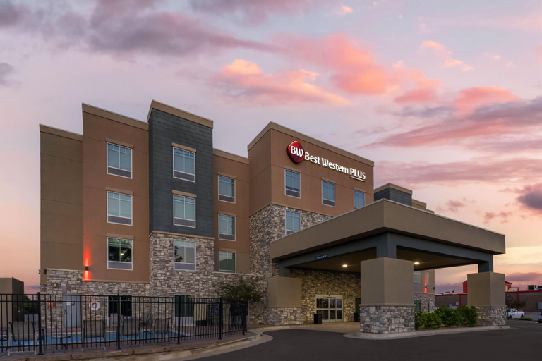 Exterior & Views 2, Best Western Plus McPherson, McPherson