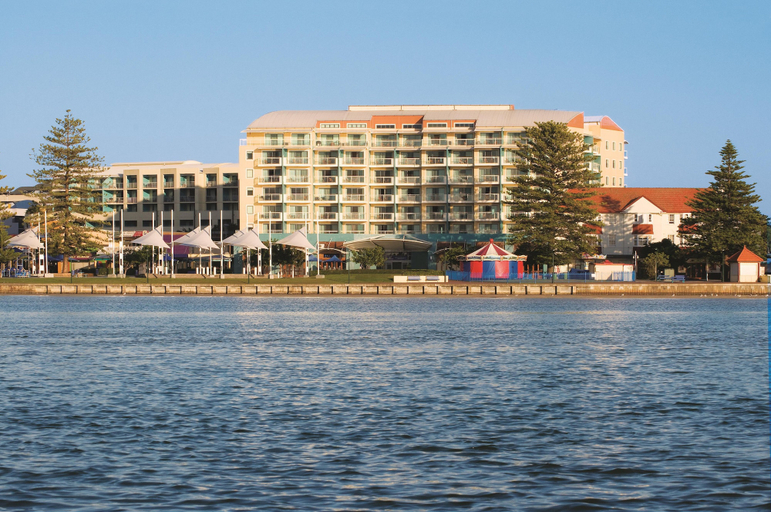 Exterior & Views 2, Oaks The Entrance Waterfront Suites, Wyong - South and West