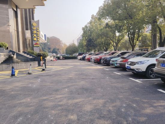 Others 3, Yunqili Hotel (Chibi North Station), Xianning