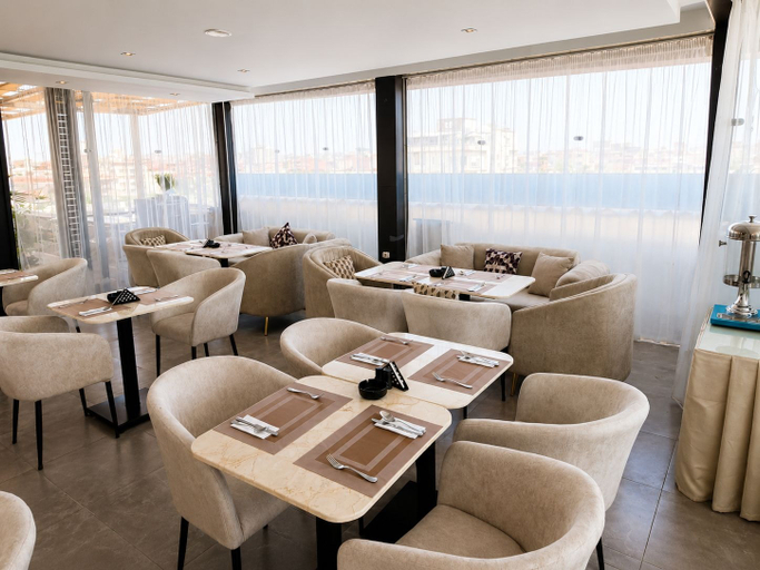 Others 2, Marvel Pyramids Hotel, Al-Ahram
