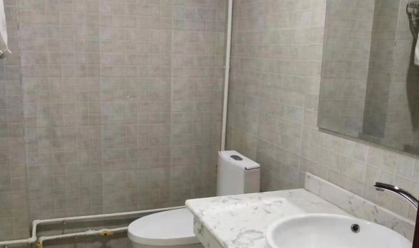 Bathroom 4, Kaiyuan Business Hotel, Zhangjiakou