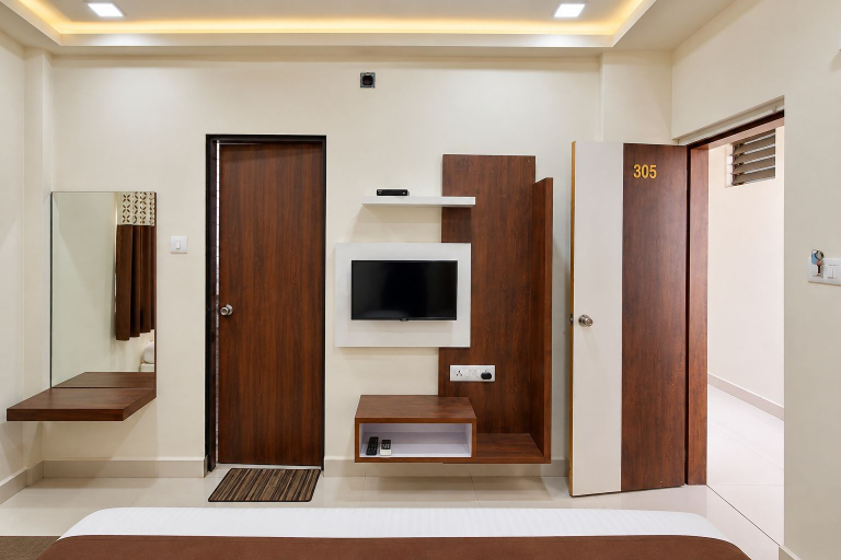 Others 5, Hotel Bansidhar, Gir Somnath