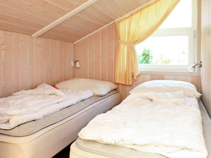 Bedroom 2, Holiday Home in Otterndorf, Cuxhaven