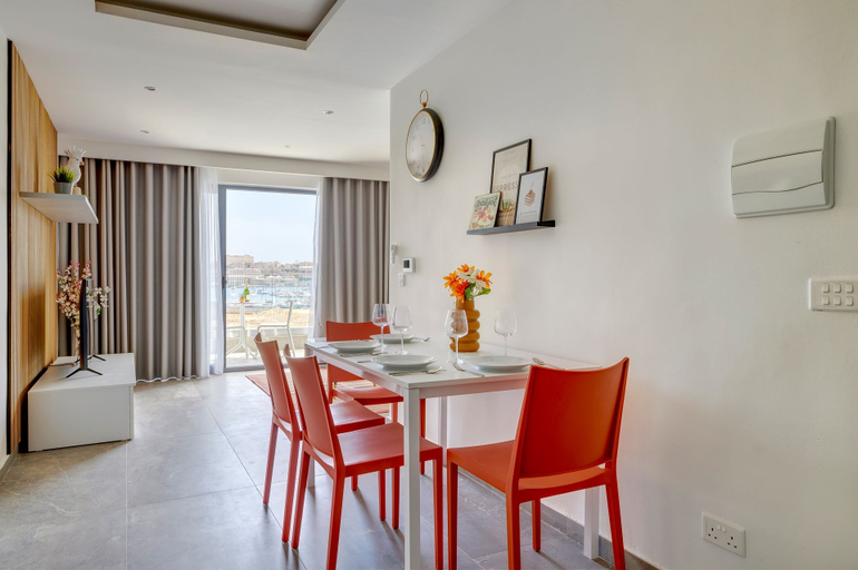 Others 4, Stunning Apartment With Valletta and Harbour Views