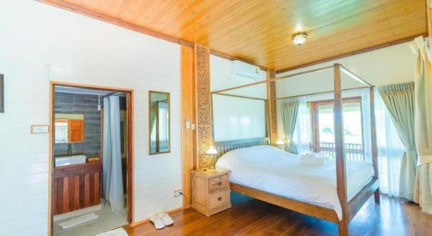 Bedroom 3, Burann Bangtanode, Photharam