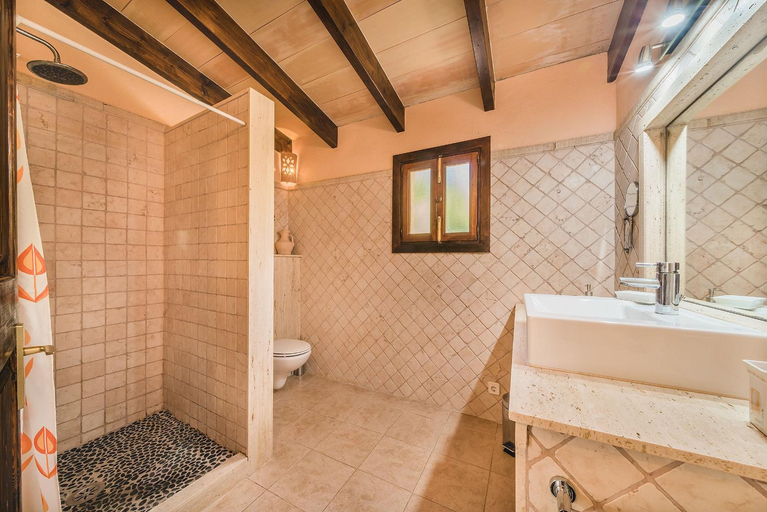 Bathroom 4, Enrique, Baleares