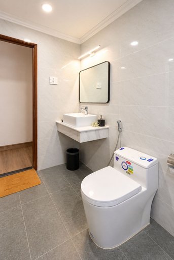 Bathroom 4, Moonlight Nha Trang Hotel, Nha Trang