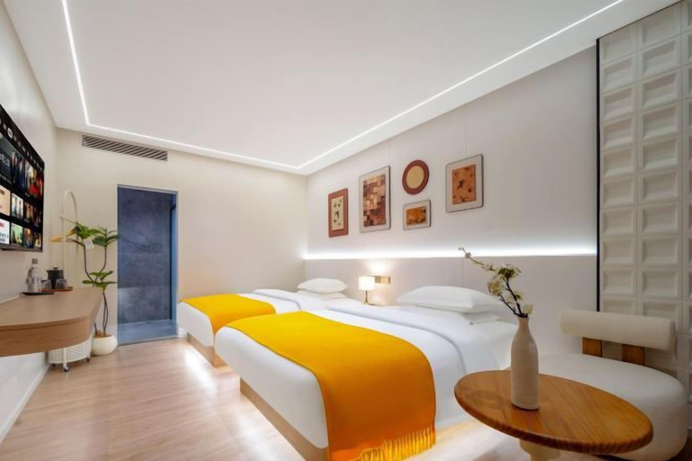 Bedroom 3, Yin E Hotel, Leshan