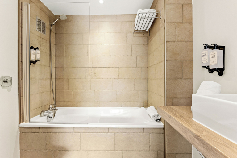 Bathroom 4, Le Marquis de la Baume, Gard