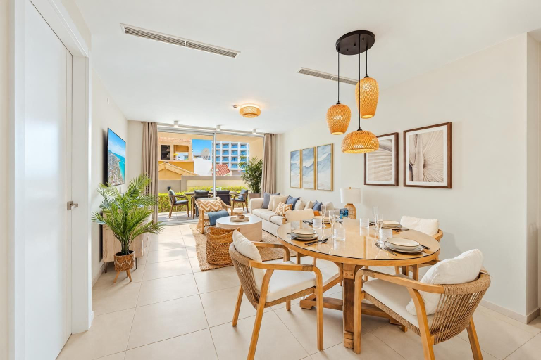 Food & Drinks 4, O Condominium Beachfront Residences