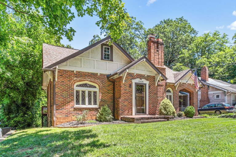 Others 3, Downtown 3-bedroom HPU & Furniture Mkt, Guilford