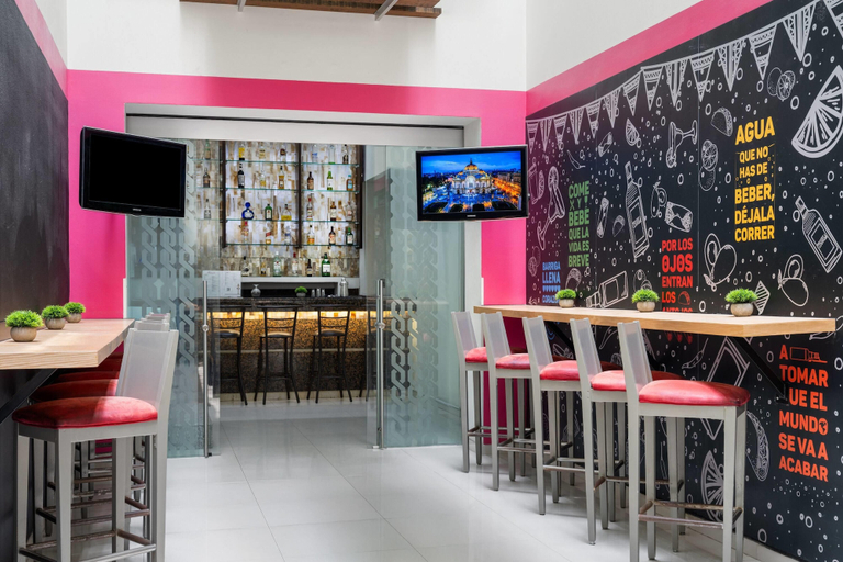 Food & Drinks 5, Hotel MX forum buenavista CDMX, Trademark by Wyndham, Mexico City