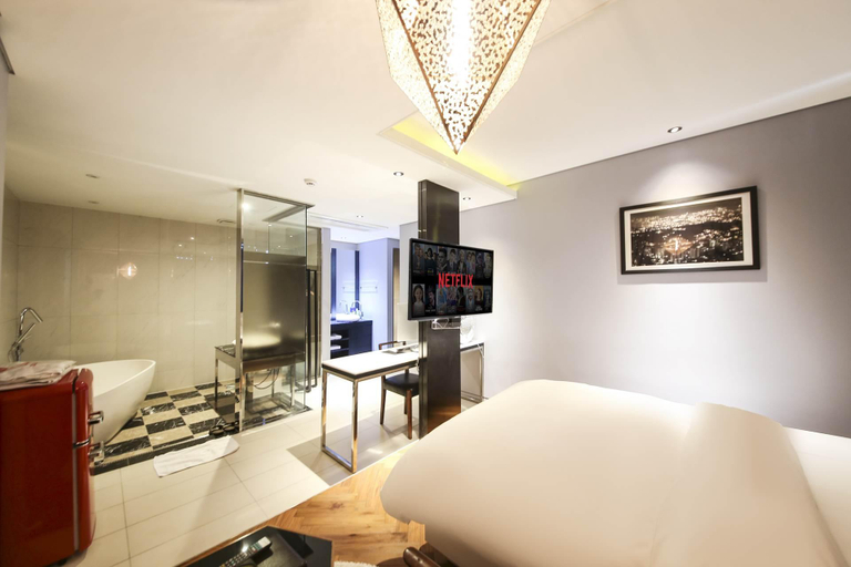 Bedroom 4, Cheonan Zaza Hotel, Cheonan