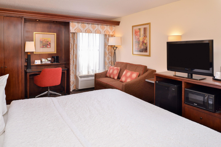Bedroom 4, Hampton Inn Elkhart IN, Elkhart