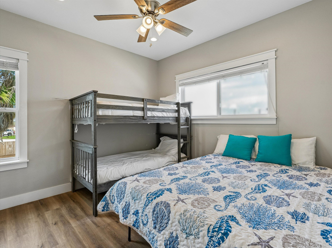 Bedroom 2, Sassy Seahorse by Silver Sands Vacation Rentals, Nueces