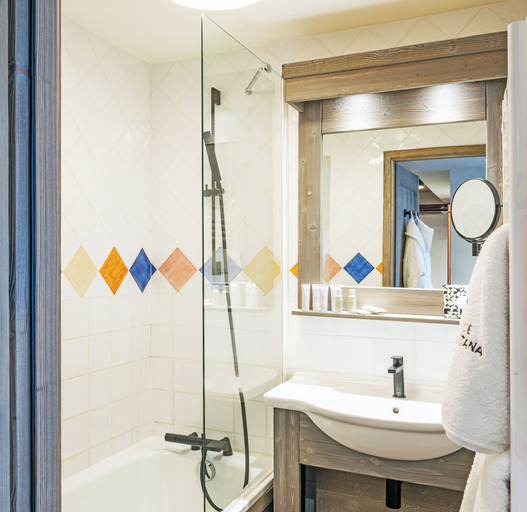 Bathroom 4, Hôtel L’Aigle du Montana by Les Etincelles, Savoie