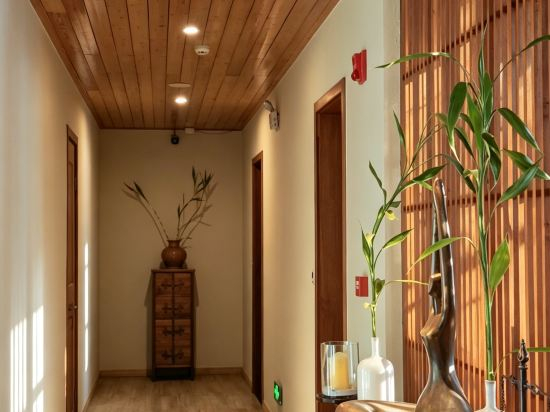 Others 2, Home Master, Xishuangbanna Dai